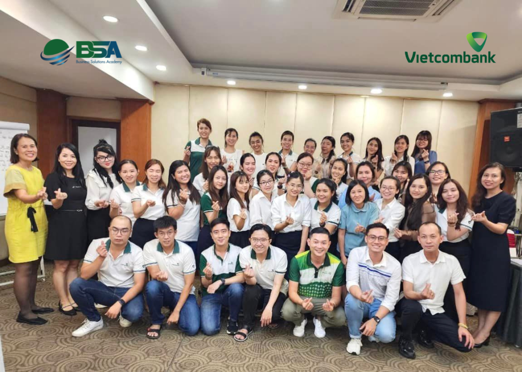 KY NANG QUAN TRI CAM XUC CA NHAN VA LAM VIEC VOI KHACH HANG KHO TINH VIETCOMBANK 2