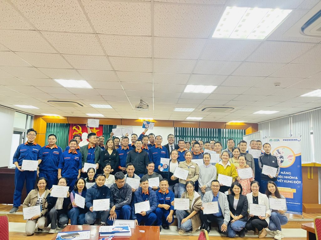 KHÓA HỌC "KỸ NĂNG LÀM VIỆC NHÓM VÀ GIẢI QUYẾT XUNG ĐỘT" 10 z4879807372977 db418b4af8103bbbbdaa0874d190a91b